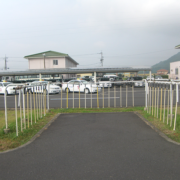 立体障害物（自動車教習所）の施工事例